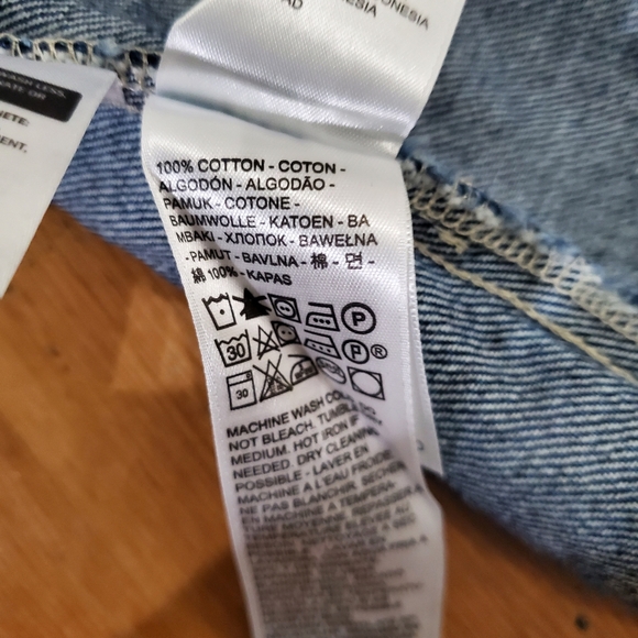 Levi's denim blouse/ top size S - Picture 17 of 17